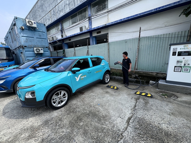 Bộ Công Thương đề xuất áp giá điện riêng với trạm, trụ sạc xe điện- Ảnh 1. Bộ Công Thương đề xuất áp giá điện riêng với trạm, trụ sạc xe điện- Ảnh 1.