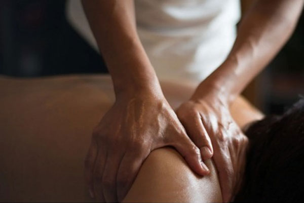 Vụ nam thanh niên tử vong tại cơ sở massage: Bác sĩ chỉ ra 4 nguy cơ, số 3 nhiều người hay mắc- Ảnh 1.