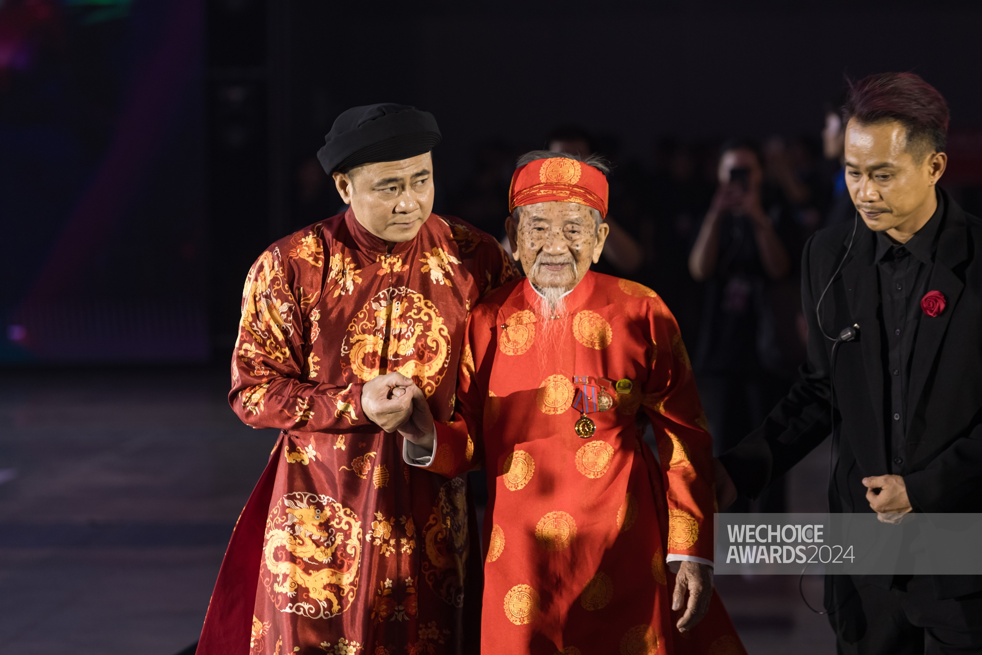 “Tôi là người Việt Nam, dù sống chết vẫn là người Việt Nam” - cụ ông 104 tuổi tự nhận lạc hậu và câu chuyện từ nhỏ tới giờ giữ nguyên 1 thứ quý giá- Ảnh 2. “Tôi là người Việt Nam, dù sống chết vẫn là người Việt Nam” - cụ ông 104 tuổi tự nhận lạc hậu và câu chuyện từ nhỏ tới giờ giữ nguyên 1 thứ quý giá- Ảnh 2.