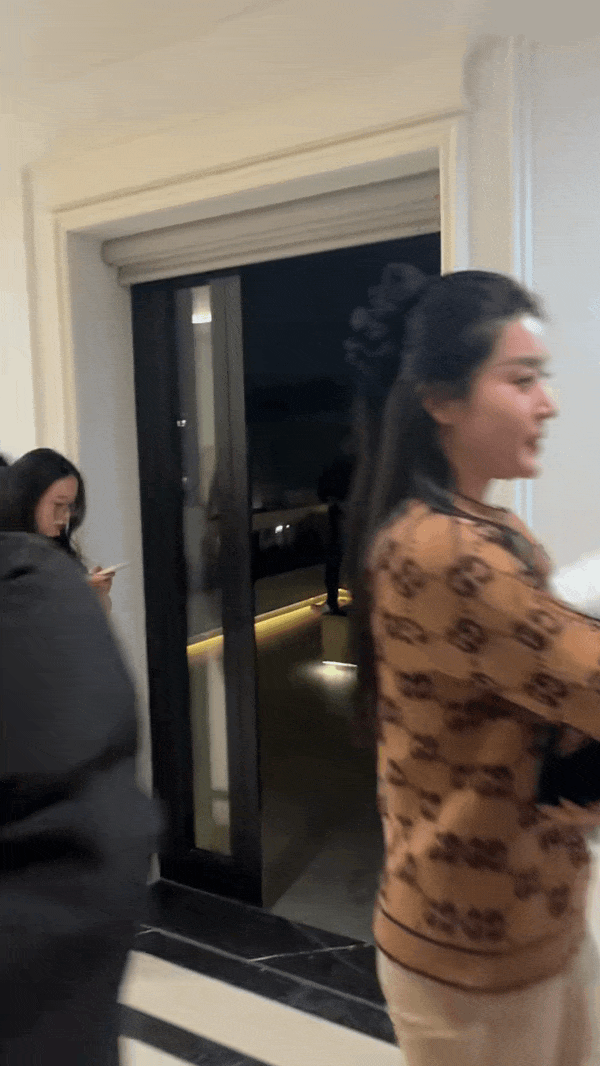 Cảnh tượng bên trong Cảnh tượng bên trong