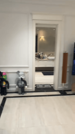 Cảnh tượng bên trong Cảnh tượng bên trong