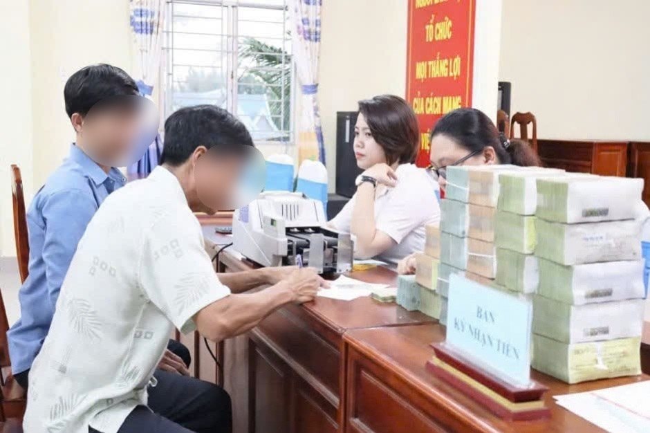 Bên cạnh lương hưu, người lao động nghỉ hưu sớm do sắp xếp bộ máy còn được nhận thêm một khoản hỗ trợ, đó là gì?- Ảnh 1.