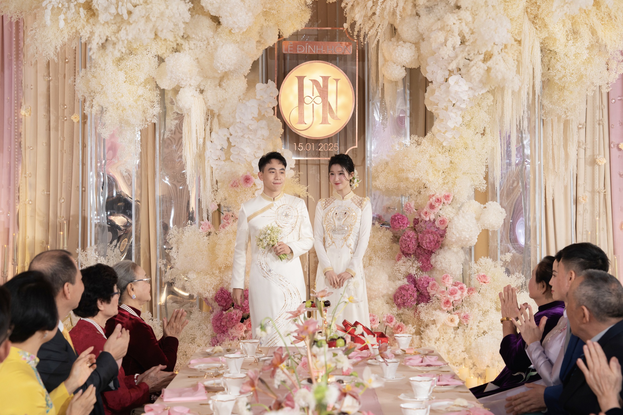 Sự trùng hợp khó tin: 4 Á hậu thi Hoa hậu Quốc tế xong đều lấy chồng, đàng trai toàn gia thế cực Sự trùng hợp khó tin: 4 Á hậu thi Hoa hậu Quốc tế xong đều lấy chồng, đàng trai toàn gia thế cực