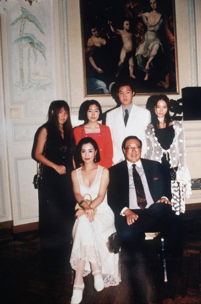 Màn "đổi vận" của mỹ nhân đình đám làm dâu "ông trùm tàu biển": Nhẫn nhịn kiếp chung chồng 43 năm... nhận về cái kết 24.000 tỷ- Ảnh 7.