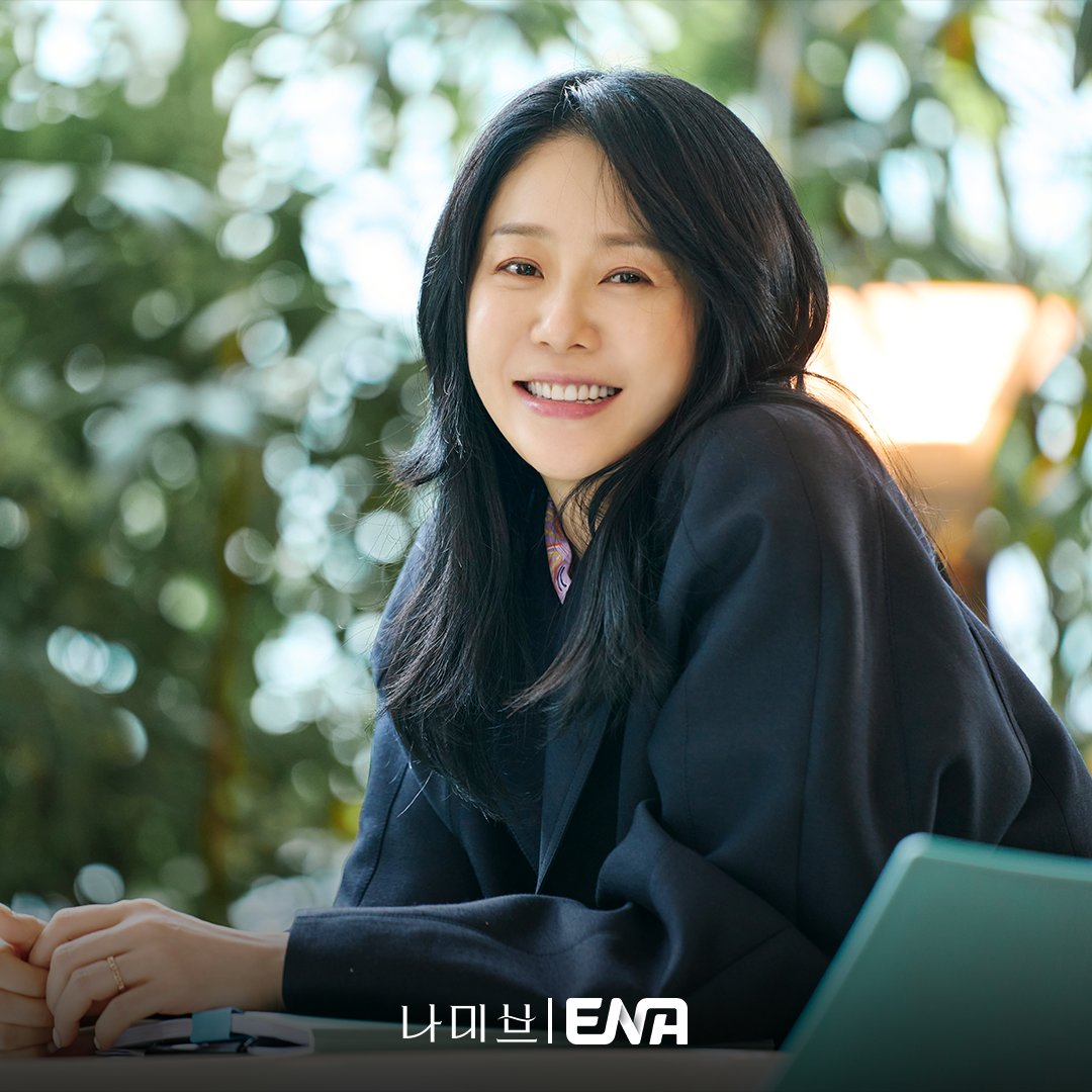 Ngoại hình không ai nhận ra của Á hậu bị Samsung ruồng bỏ- Ảnh 5.