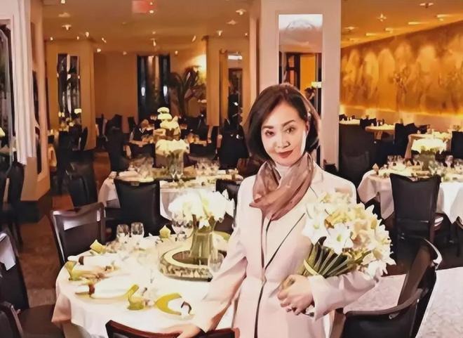 Màn "đổi vận" của mỹ nhân đình đám làm dâu "ông trùm tàu biển": Nhẫn nhịn kiếp chung chồng 43 năm... nhận về cái kết 24.000 tỷ- Ảnh 8.