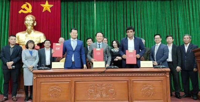 Hai tỷ phú quốc tế trong ngành bất động sản, siêu du thuyền "xông đất" Bình Định: Bàn về dự án khu nghỉ dưỡng cao cấp rộng 4.360ha- Ảnh 1.