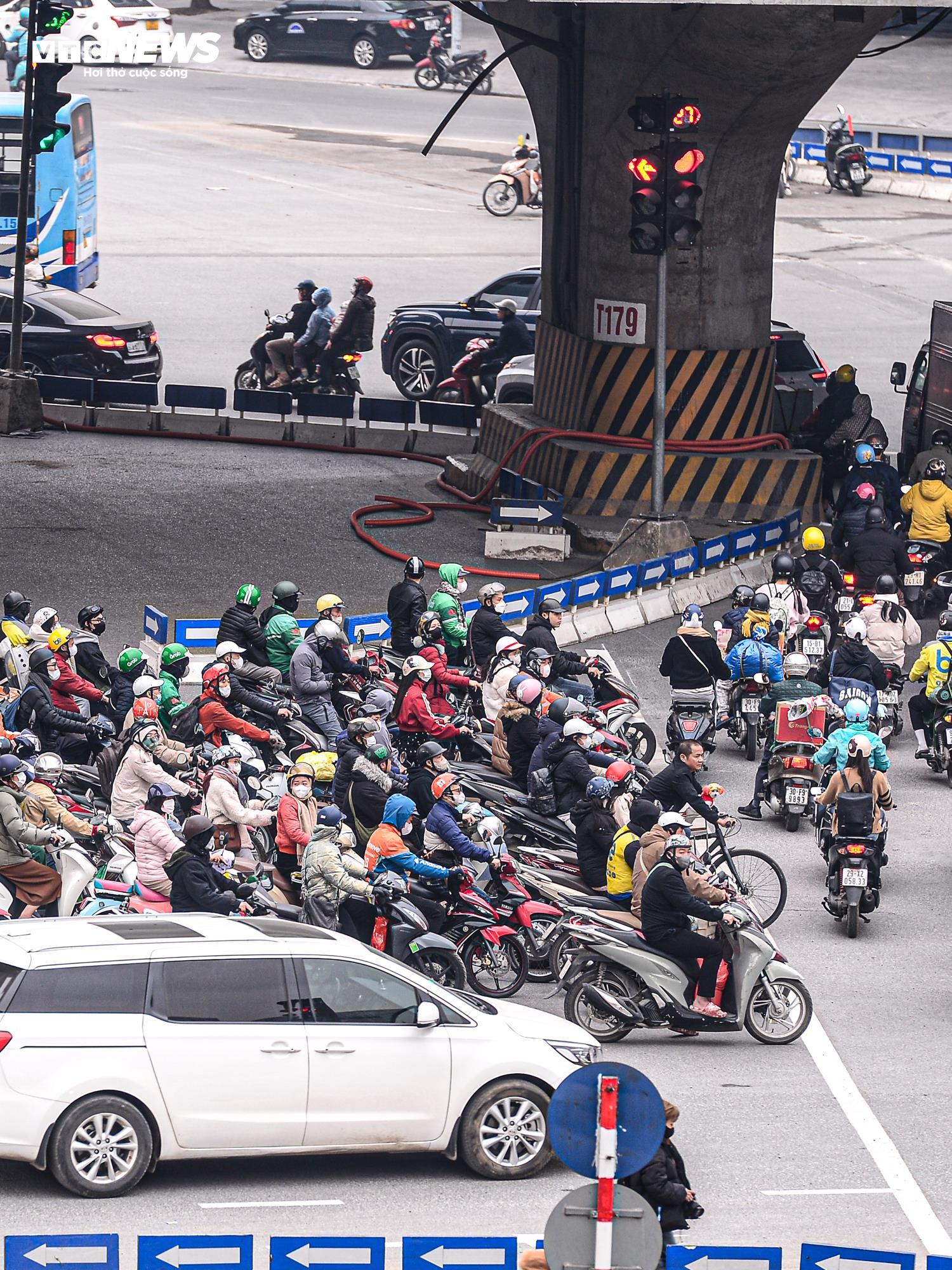 Điều chỉnh lại 'điểm đen' Nguyễn Xiển: Dân nhầm đường, chật vật đi ngược chiều- Ảnh 3.