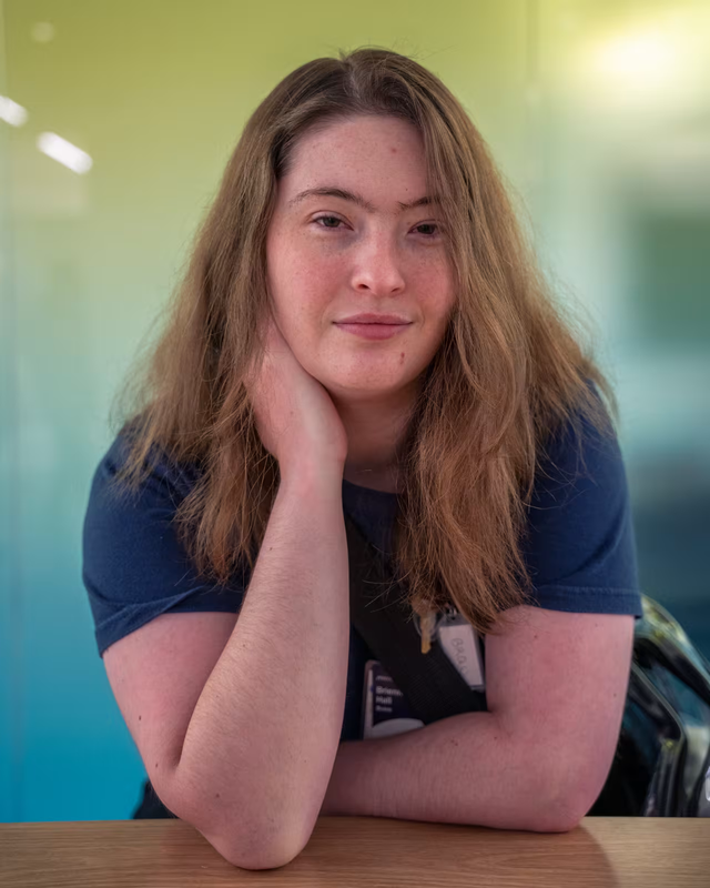 Đây là cỗ máy "chi phối cả thế giới" và nó hoạt động hay không đều nằm trong tay người phụ nữ này- Ảnh 4.