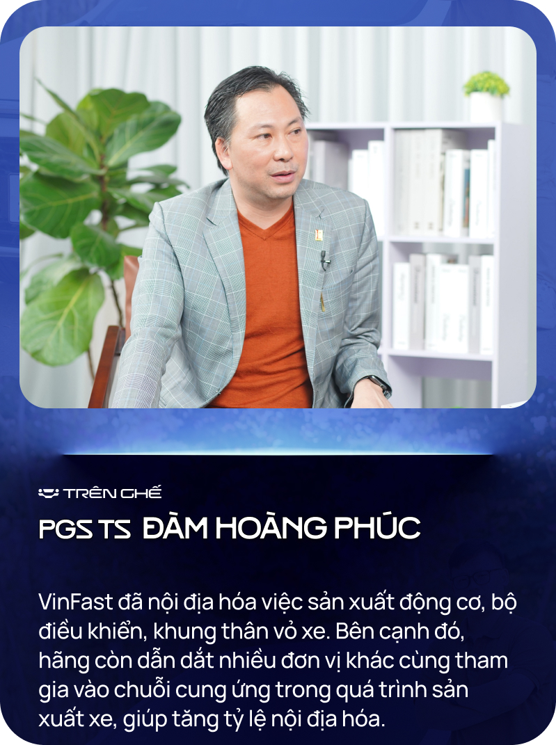 PGS.TS Đàm Hoàng Phúc thăm nhà máy VinFast: ‘Phân biệt xe sản xuất nhà máy số hay vặn bằng tay, nhìn bu-lông là biết’- Ảnh 4.