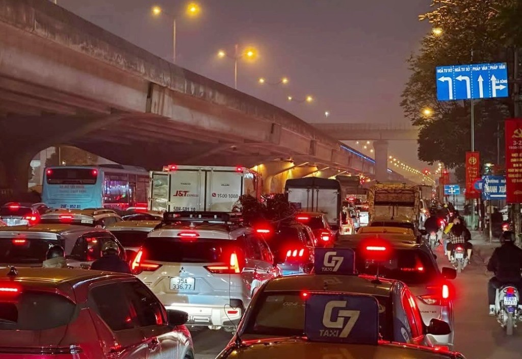 Ùn tắc tại nút Thanh Xuân: Lãnh đạo Sở GTVT có lúng túng trong giải pháp?- Ảnh 7.