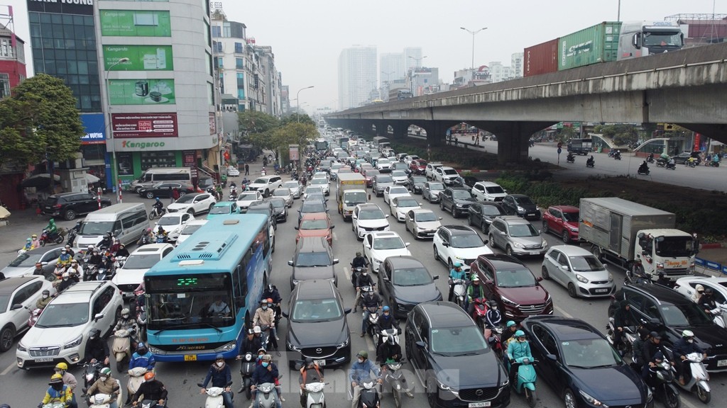 Ùn tắc tại nút Thanh Xuân: Lãnh đạo Sở GTVT có lúng túng trong giải pháp?- Ảnh 4.