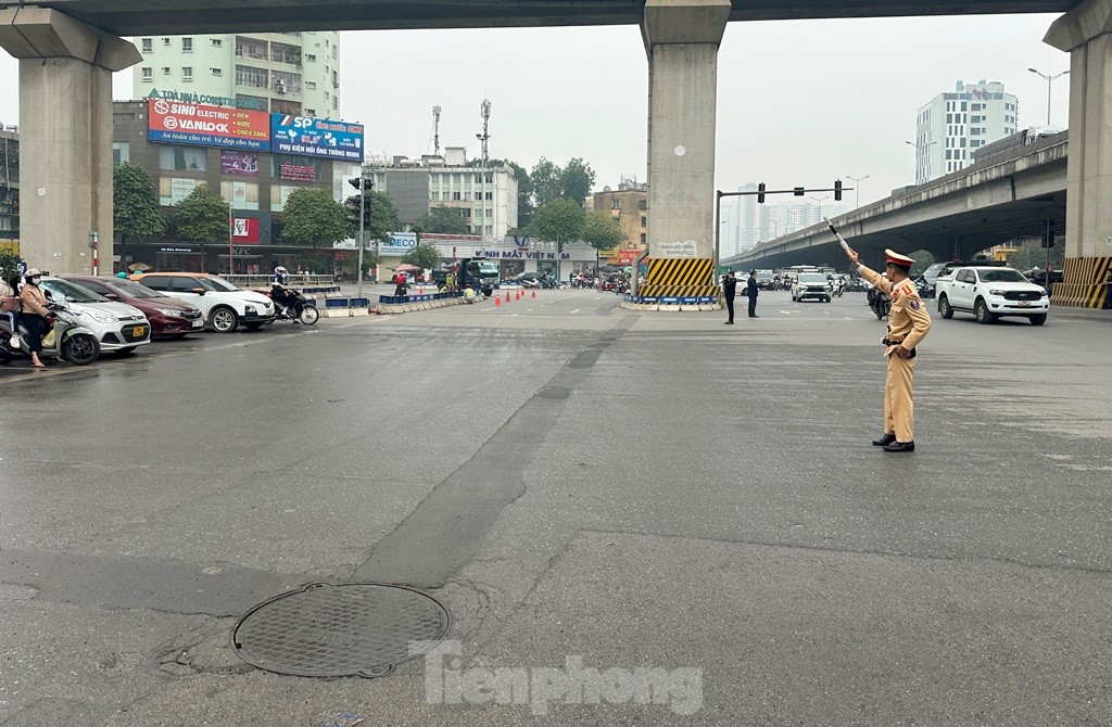 Ùn tắc tại nút Thanh Xuân: Lãnh đạo Sở GTVT có lúng túng trong giải pháp?- Ảnh 6.