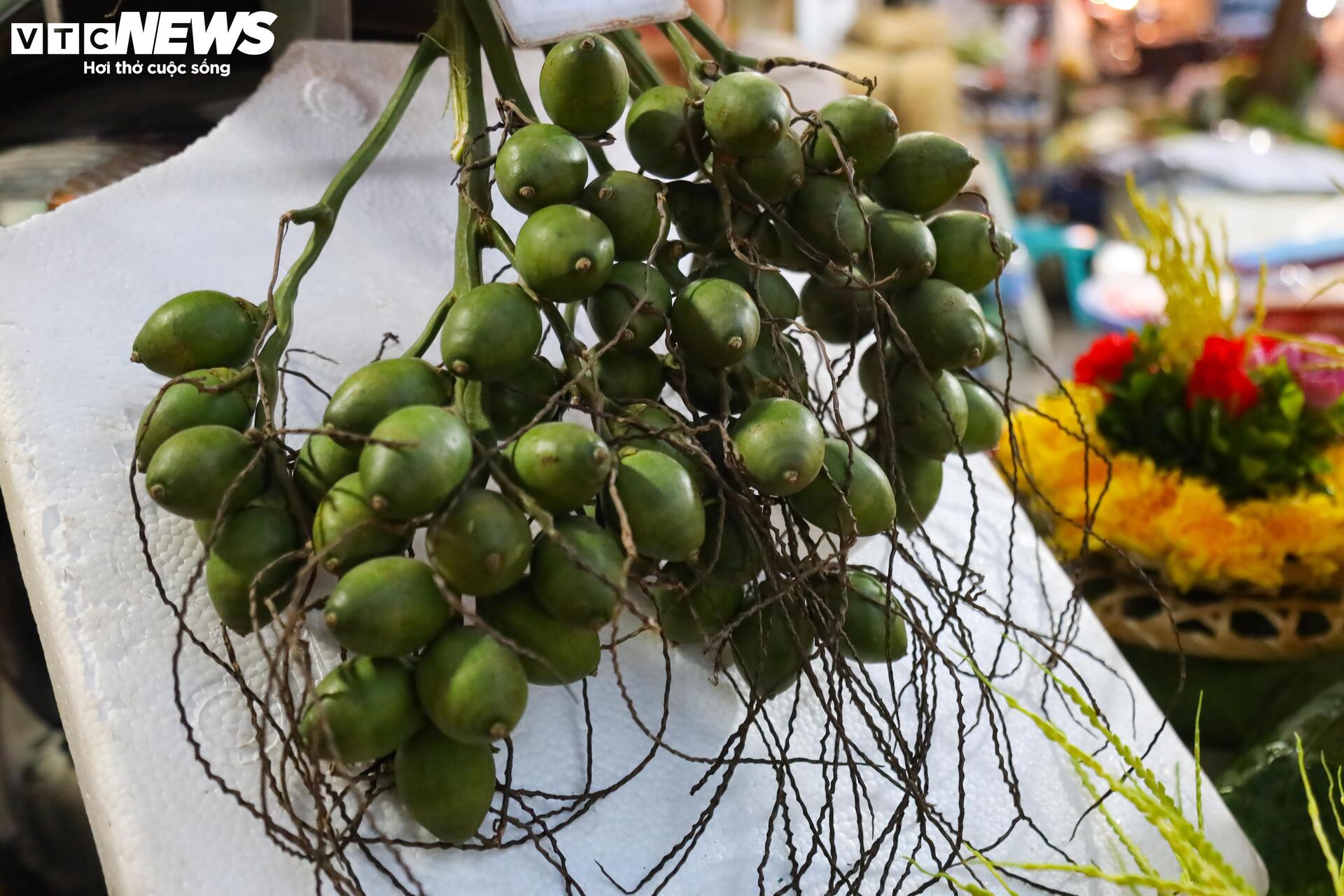 Tiểu thương đánh ô tô ship gà từ mờ sáng, phục vụ khách cúng ông Công, ông Táo- Ảnh 18.