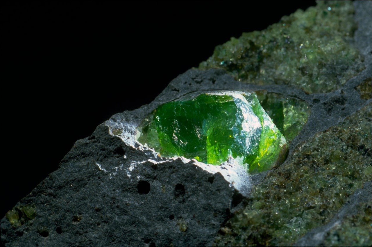 Mỹ tuyên bố sở hữu 'kho báu' quý hơn vàng đủ để dẫn đầu cuộc đua năng lượng, chỉ cần 2% đã đủ cung cấp nhiên liệu sạch cho thế giới trong 200 năm- Ảnh 1.