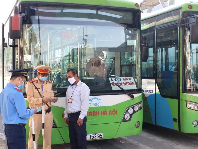 Đẩy mạnh kiểm tra, xử lý vi phạm, lập 160 'chốt' đảm bảo giao thông Tết- Ảnh 3.