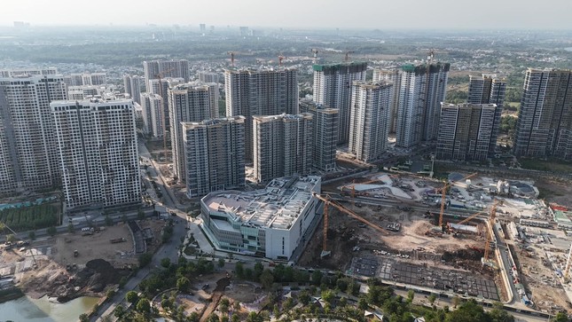 Dân hai thành phố vào 'danh sách' khó sở hữu nhà ở- Ảnh 1. Dân hai thành phố vào 'danh sách' khó sở hữu nhà ở- Ảnh 1.
