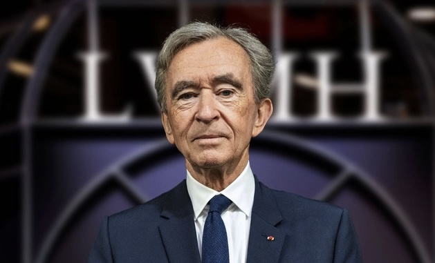 Kế ‘Ve sầu thoát xác’ của ‘sói già hàng hiệu’ từng bước mở rộng bản đồ đế chế xa xỉ: 4 bước tiến khiến mọi thế lực phải kiêng sợ!- Ảnh 1.