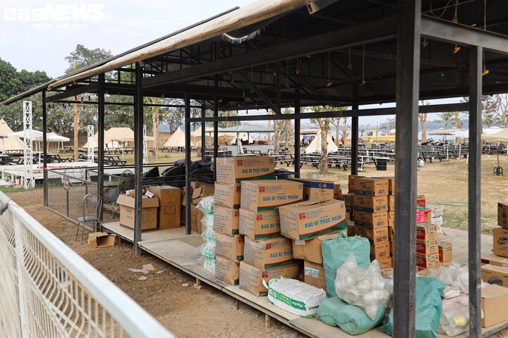 Từ bãi hoang tàn sau siêu bão Yagi, vườn hoa nổi tiếng ở Hà Nội giờ ra sao?- Ảnh 23.