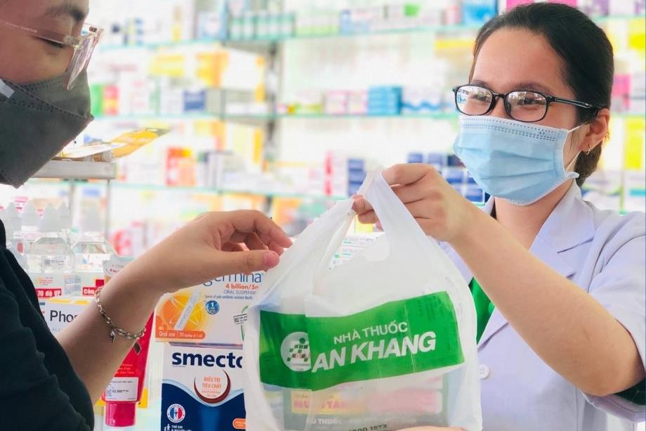 Độc lạ: Một chuỗi hàng trăm nhà thuốc cho người dân mua thuốc trước, trả tiền chậm 90 ngày- Ảnh 1.