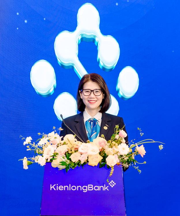 KienlongBank bổ nhiệm bà Nguyễn Thị Hồng Vân làm Phó Tổng giám đốc- Ảnh 2.