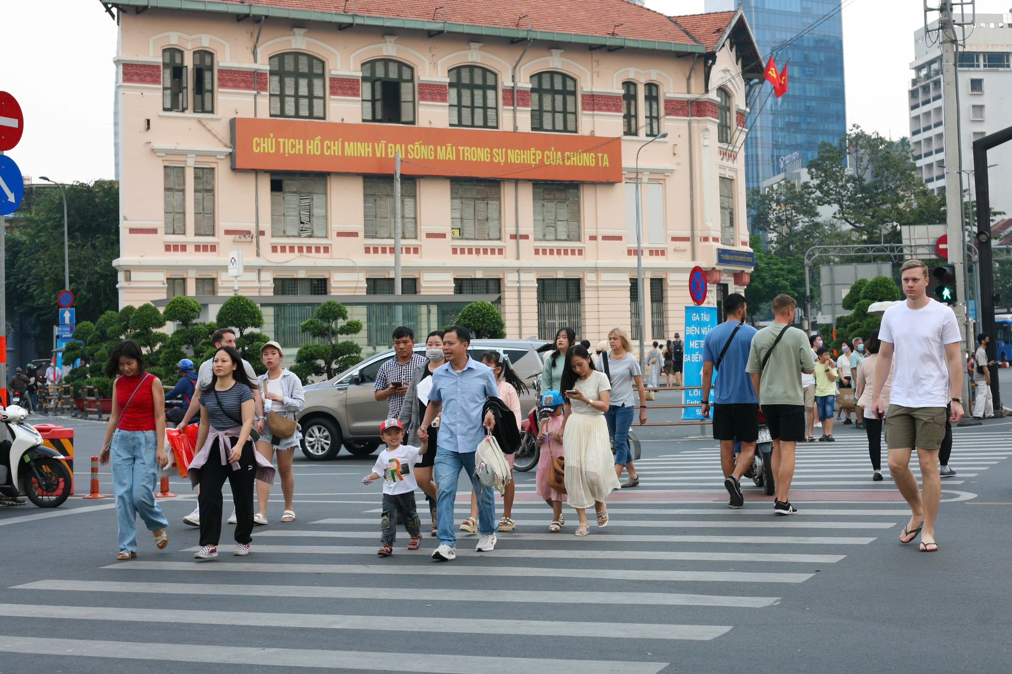 Tăng mức phạt giao thông: Nhiều người ở TP HCM “không tin vào mắt mình”- Ảnh 19.