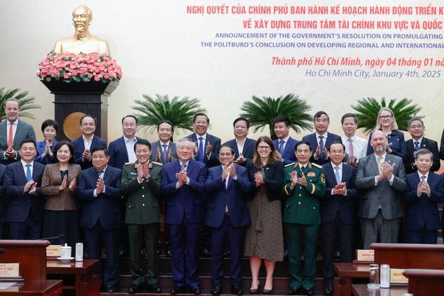 Xây dựng trung tâm tài chính quốc tế, Thủ tướng chỉ đạo: ‘Khó mấy cũng phải làm'- Ảnh 2.