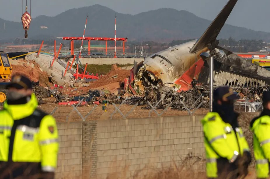 Tương lai mờ mịt của Jeju Air sau vụ tai nạn thảm khốc- Ảnh 1.