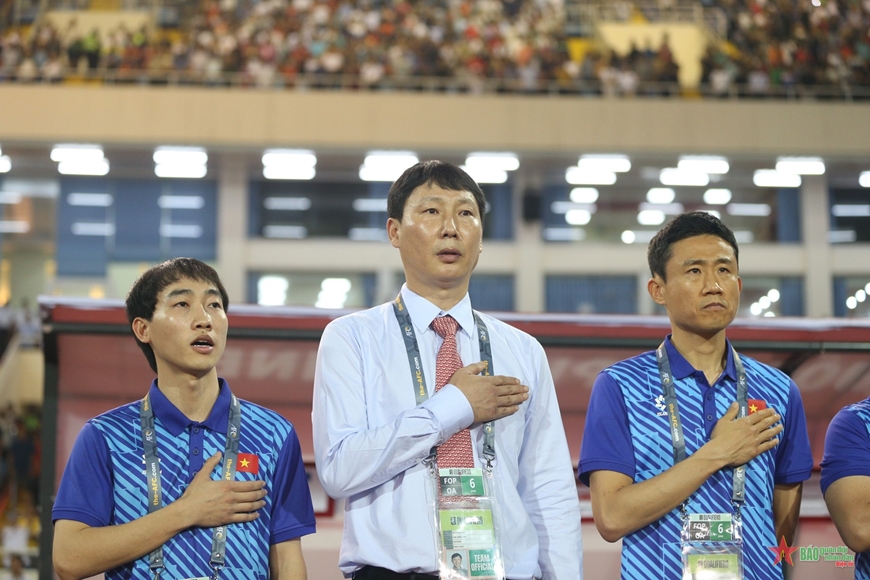 Chân dung HLV Kim Sang-sik: Từng là tiền vệ phòng ngự bậc nhất của bóng đá Hàn Quốc, khét tiếng với biệt danh "rắn độc"- Ảnh 2.