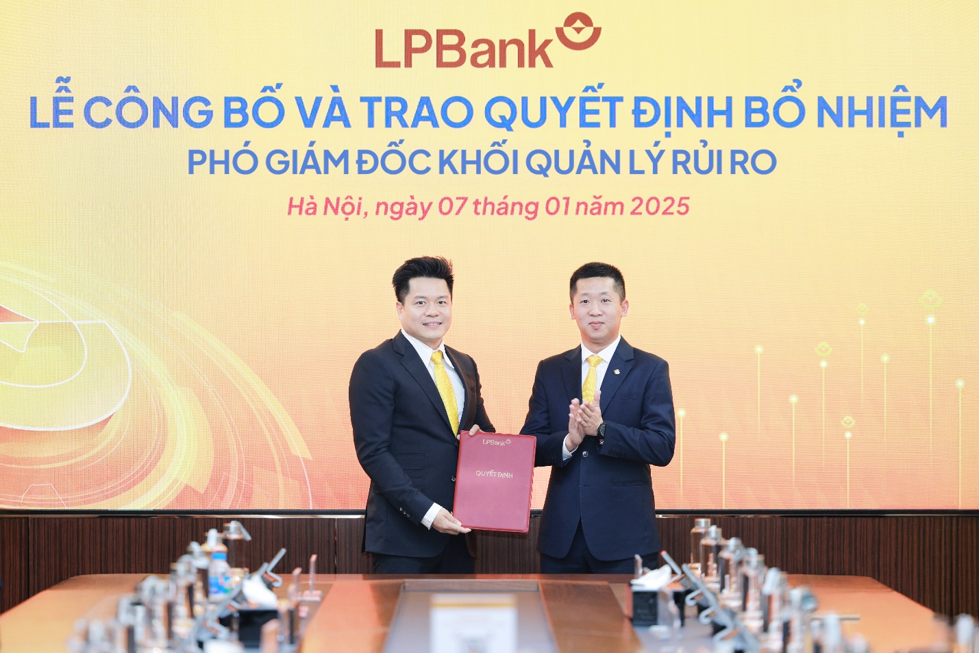 LPBank bổ nhiệm Thành viên Ban điều hành kiêm Giám đốc khối Vận hành- Ảnh 2.