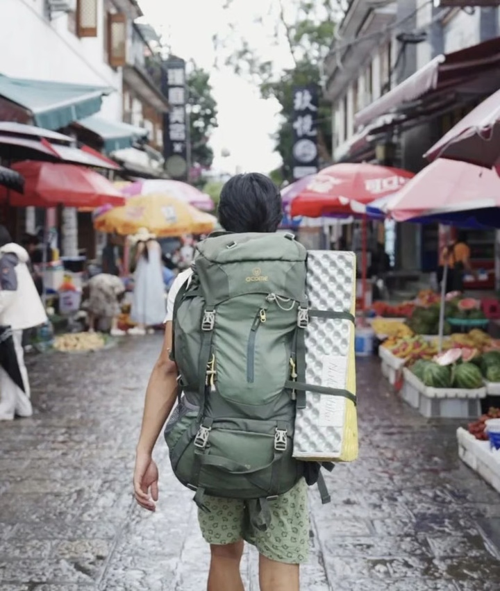 Ghét đời thượng lưu, thiếu gia chọn cảnh vô gia cư, sống với 370.000 đồng/tháng Ghét đời thượng lưu, thiếu gia chọn cảnh vô gia cư, sống với 370.000 đồng/tháng