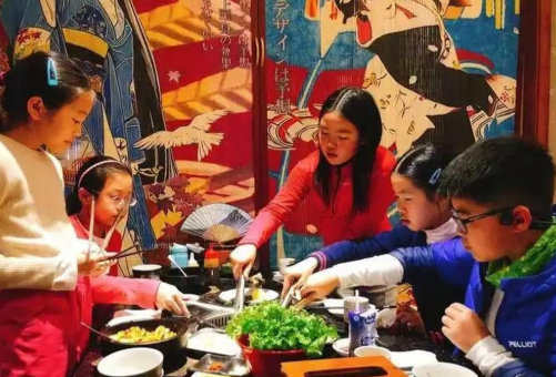 “Thuê con, thuê cháu” giá 9 triệu đồng/buổi: Trào lưu gây sốc trong giới người già cô đơn ở Trung Quốc “Thuê con, thuê cháu” giá 9 triệu đồng/buổi: Trào lưu gây sốc trong giới người già cô đơn ở Trung Quốc