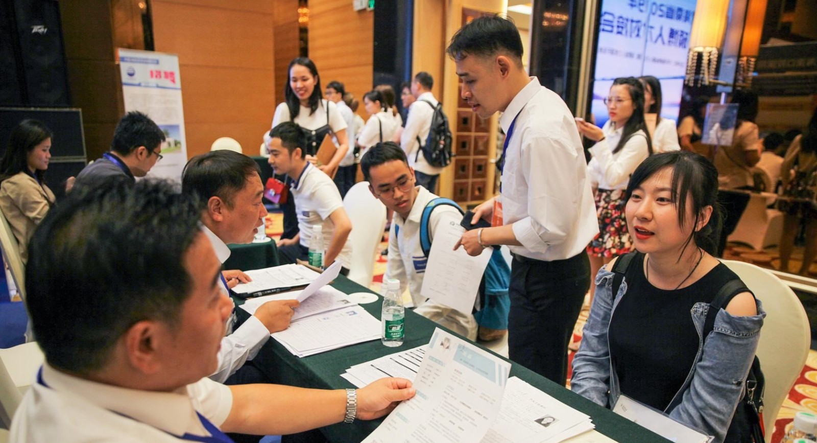 "Tìm việc ngày nay thật khó" - Lời kêu cứu của nữ tiến sĩ gửi 18 đơn xin việc nhưng đều thất bại: Một là thất nghiệp, hai là làm "osin" cho giáo sư để kiếm cơ hội - Ảnh 4.