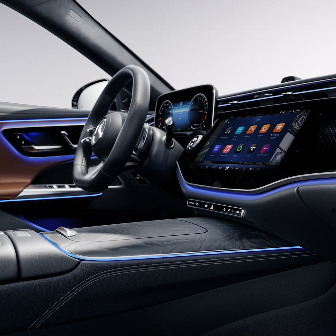 Mercedes-Benz E-Class thế hệ mới ra mắt tại Hà Nội: Di sản, công nghệ và thời trang cùng hội tụ- Ảnh 2.