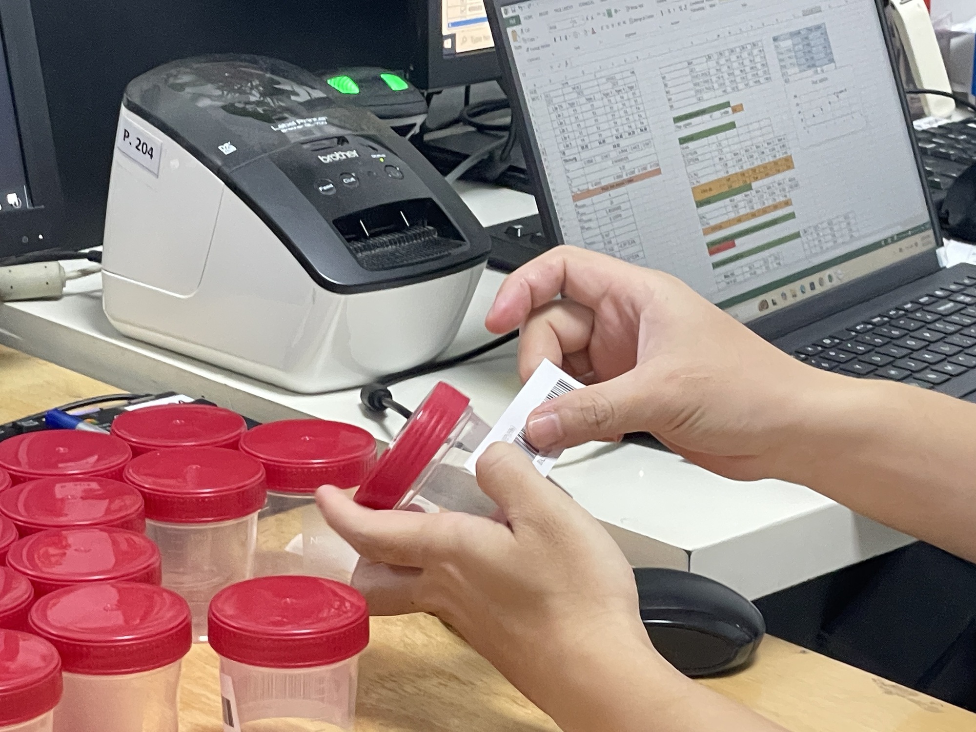 Từ 1-10, nhiều quy định về sinh sản và khám chữa bệnh có hiệu lực- Ảnh 1. Từ 1-10, nhiều quy định về sinh sản và khám chữa bệnh có hiệu lực- Ảnh 1.