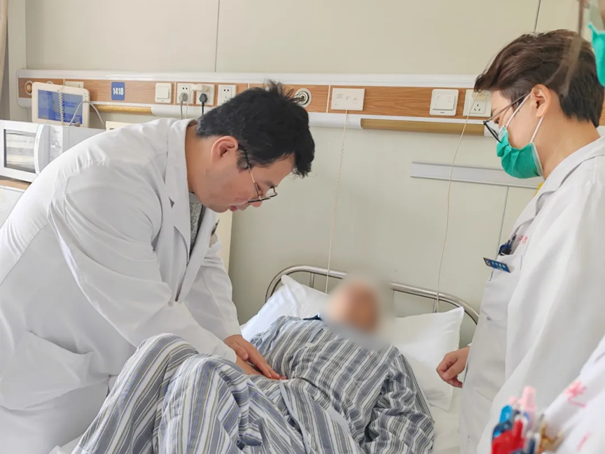 Gia đình 4 người cùng mắc ung thư tụy, người vợ gào khóc: “Tất cả là lỗi của tôi”- Ảnh 1. Gia đình 4 người cùng mắc ung thư tụy, người vợ gào khóc: “Tất cả là lỗi của tôi”- Ảnh 1.