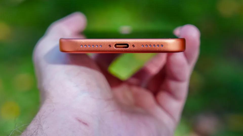 iPhone 17 Pro Max có gì hot? Điểm danh loạt tính năng khiến dân tình đổ gục - Ảnh 4. iPhone 17 Pro Max có gì hot? Điểm danh loạt tính năng khiến dân tình đổ gục - Ảnh 4.