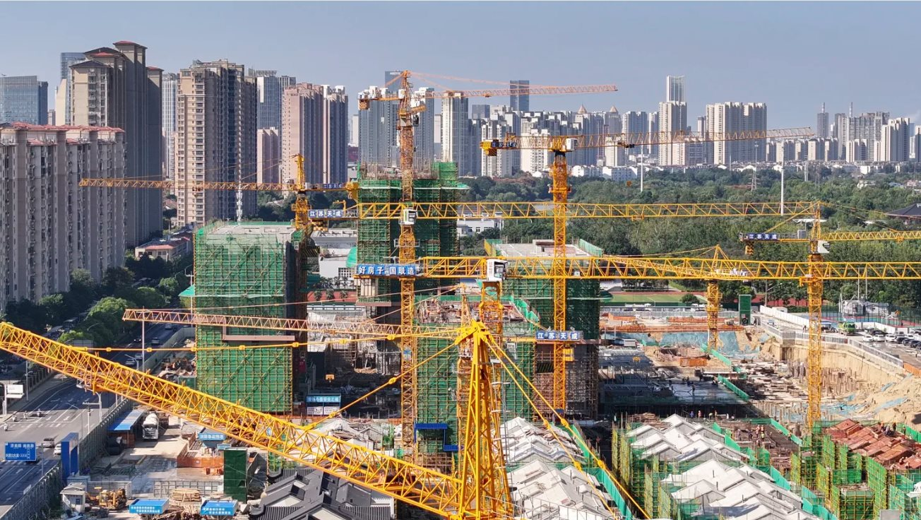 Bóng đen BĐS Trung Quốc kéo dài sang năm thứ năm, tồn kho 762 triệu m2, doanh số bán nhà mới tiếp tục giảm 8%, quy mô thị trường giảm một nửa 3 Bóng đen BĐS Trung Quốc kéo dài sang năm thứ năm, tồn kho 762 triệu m2, doanh số bán nhà mới tiếp tục giảm 8%, quy mô thị trường giảm một nửa