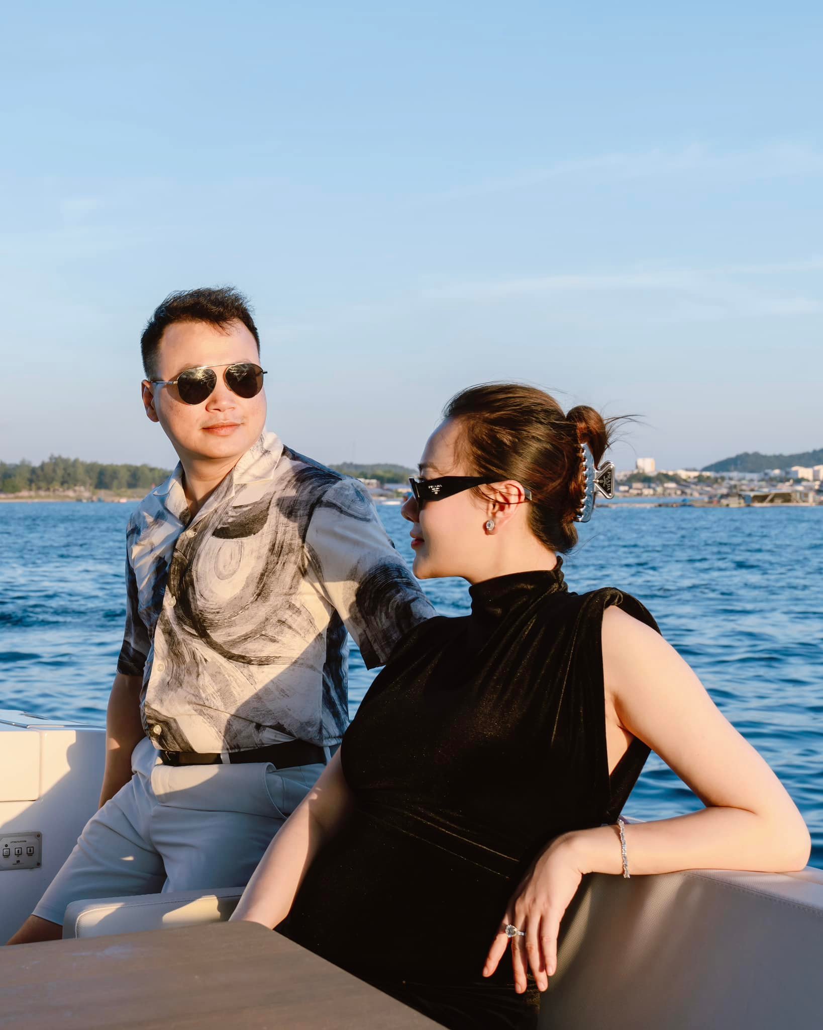 Phương Oanh: "Đại gia không chủ động đi tìm đâu, phụ nữ toàn chủ động thôi" - Ảnh 3. Phương Oanh: "Đại gia không chủ động đi tìm đâu, phụ nữ toàn chủ động thôi" - Ảnh 3.