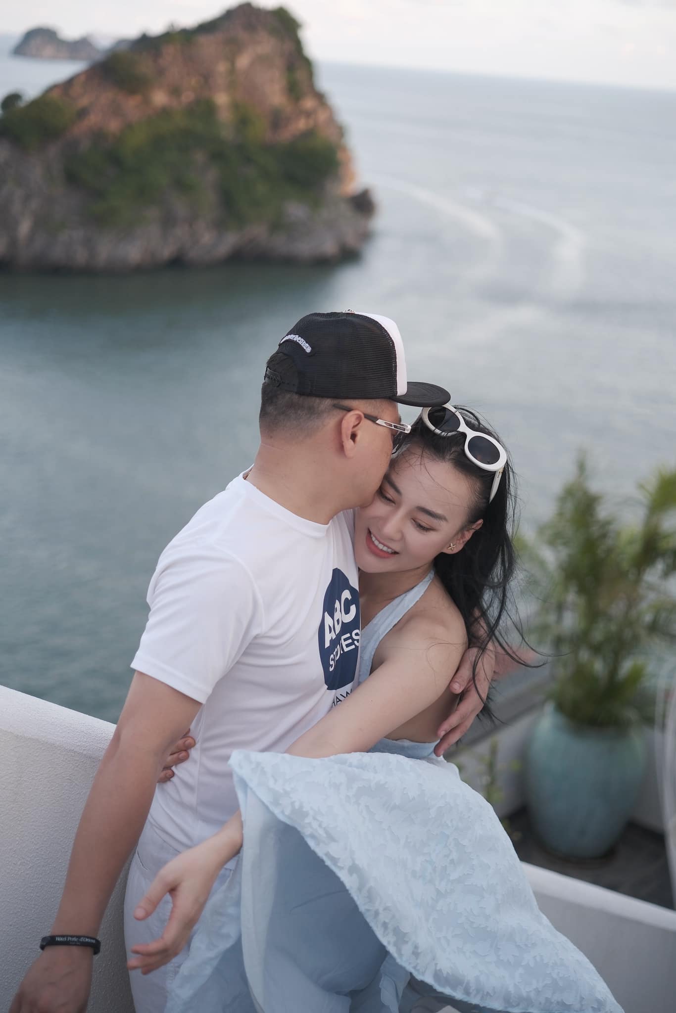 Phương Oanh: "Đại gia không chủ động đi tìm đâu, phụ nữ toàn chủ động thôi" - Ảnh 4. Phương Oanh: "Đại gia không chủ động đi tìm đâu, phụ nữ toàn chủ động thôi" - Ảnh 4.
