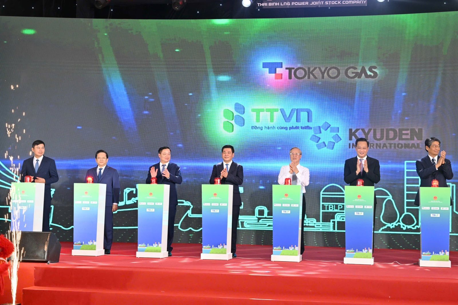 Chính thức khởi công dự án nhà máy nhiệt điện gần 2,7 tỷ USD, dự kiến đóng góp 3.000 tỷ đồng/năm vào ngân sách - Ảnh 1.