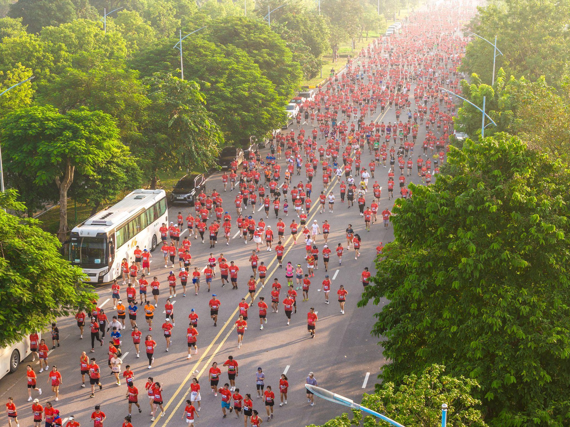 Vận động viên Việt Nam tỏa sáng tại Giải Marathon Quốc tế Hà Nội Techcombank mùa thứ 4- Ảnh 4. Vận động viên Việt Nam tỏa sáng tại Giải Marathon Quốc tế Hà Nội Techcombank mùa thứ 4- Ảnh 4.