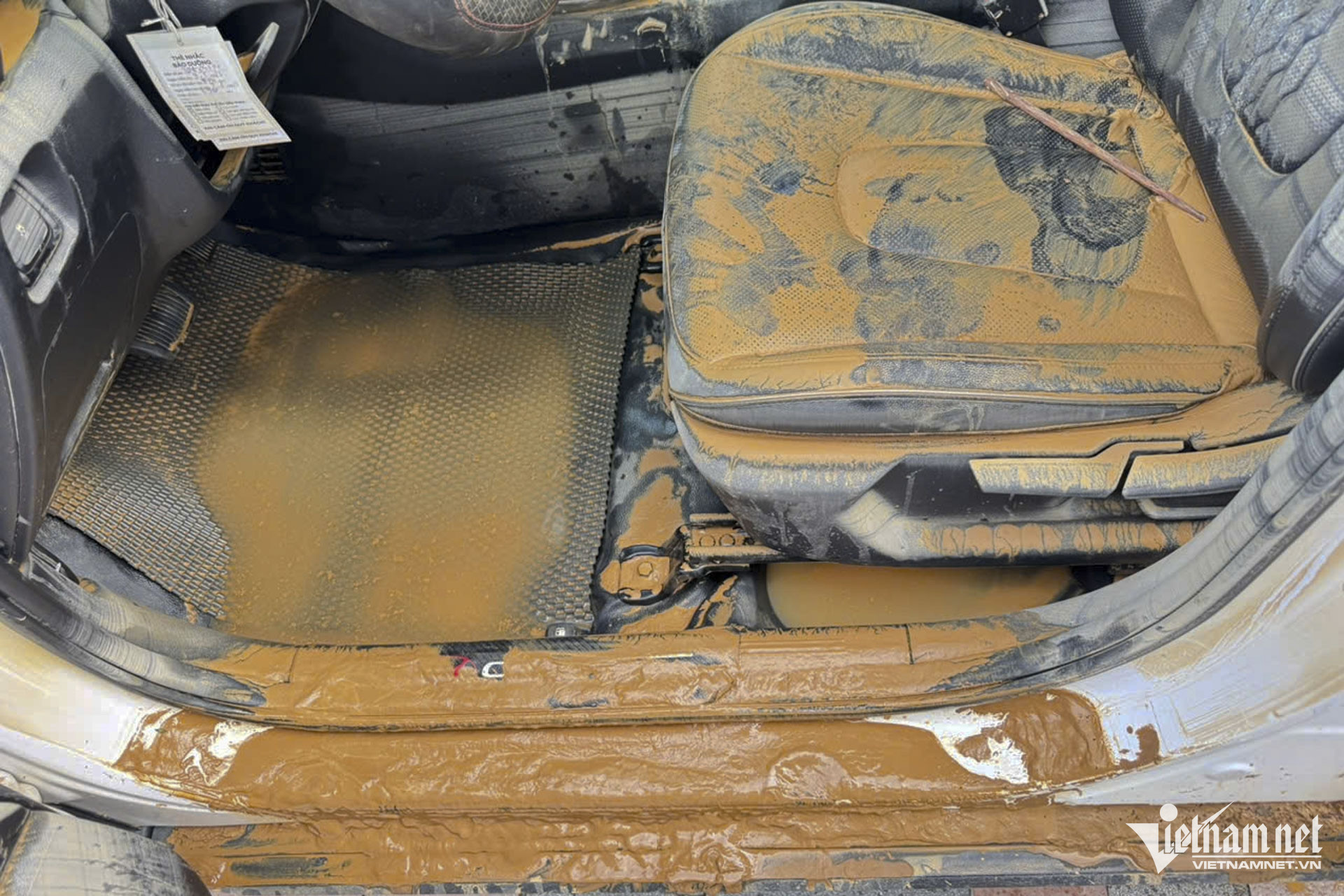 Xử lý ô tô ngập bùn đất tại Thái Nguyên để tránh hỏng hóc - Ảnh 5.