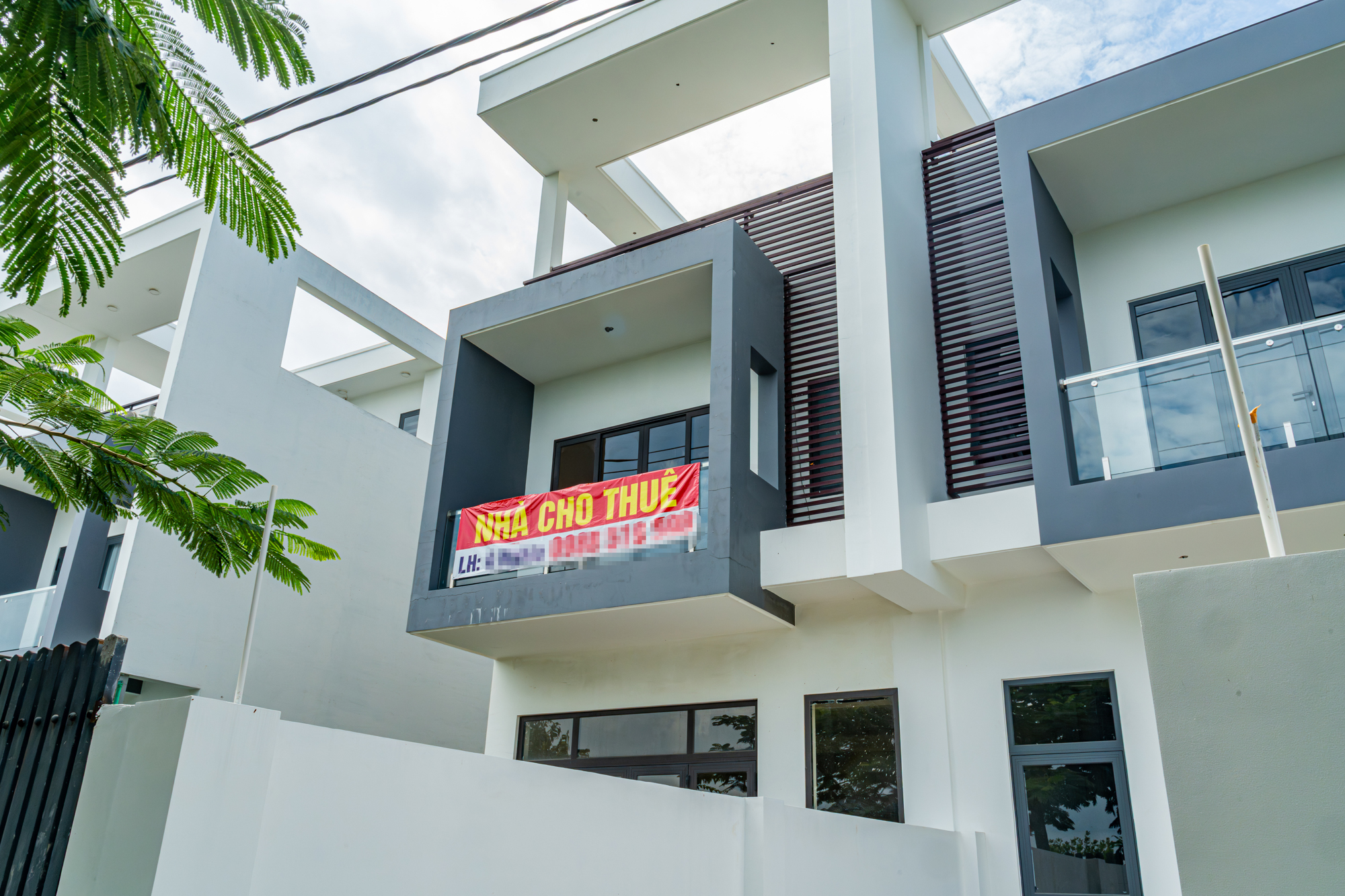 Siêu dự án 10 tỷ USD của Vinhomes tăng tốc xây dựng, nhà đầu tư ồ ạt “săn” đất nền xung quanh, lan rộng cả những khu vực cách dự án hơn 30km- Ảnh 10. Siêu dự án 10 tỷ USD của Vinhomes tăng tốc xây dựng, nhà đầu tư ồ ạt “săn” đất nền xung quanh, lan rộng cả những khu vực cách dự án hơn 30km- Ảnh 10.