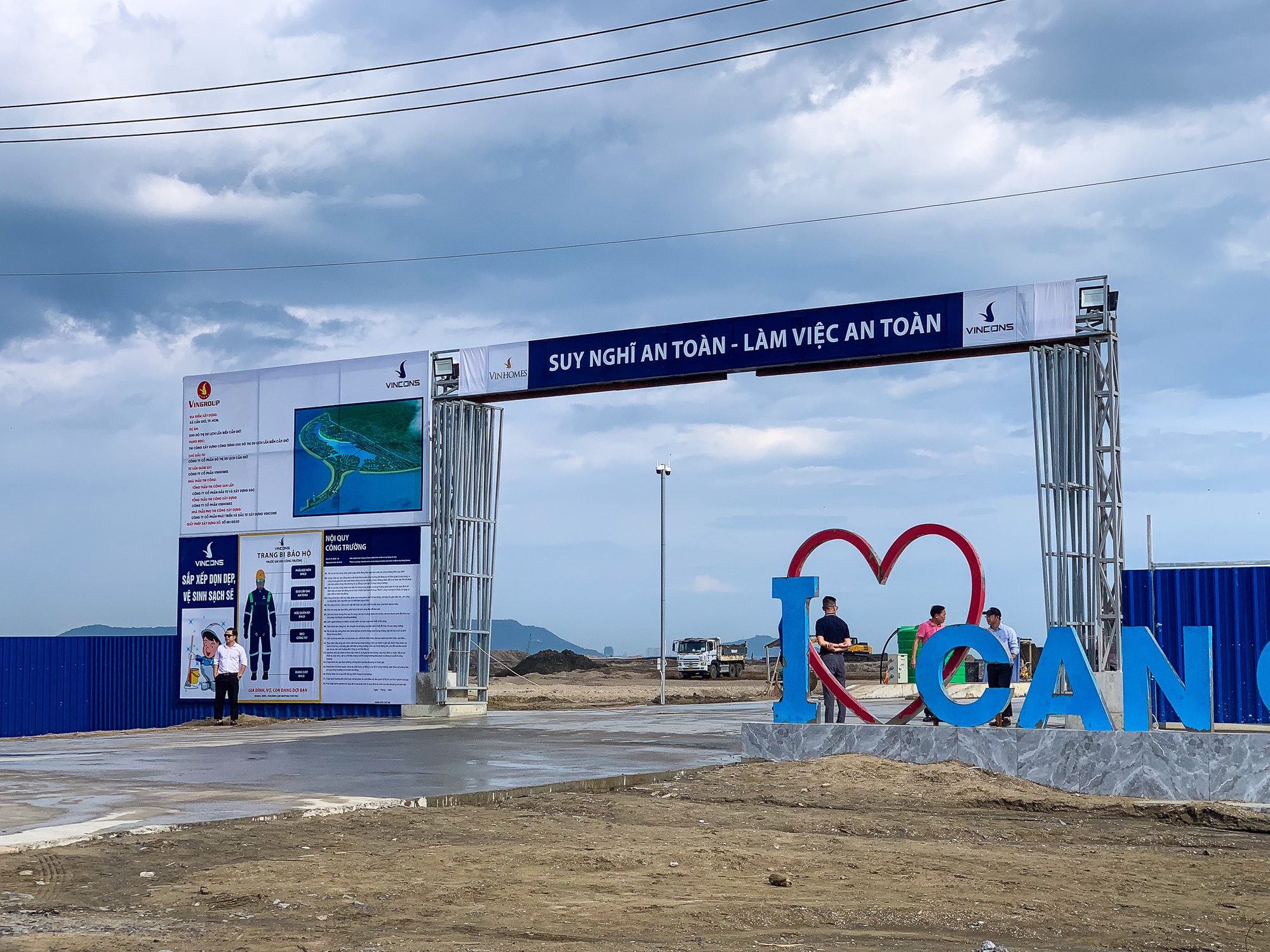 Siêu dự án 10 tỷ USD của Vinhomes tăng tốc xây dựng, nhà đầu tư ồ ạt “săn” đất nền xung quanh, lan rộng cả những khu vực cách dự án hơn 30km- Ảnh 6. Siêu dự án 10 tỷ USD của Vinhomes tăng tốc xây dựng, nhà đầu tư ồ ạt “săn” đất nền xung quanh, lan rộng cả những khu vực cách dự án hơn 30km- Ảnh 6.