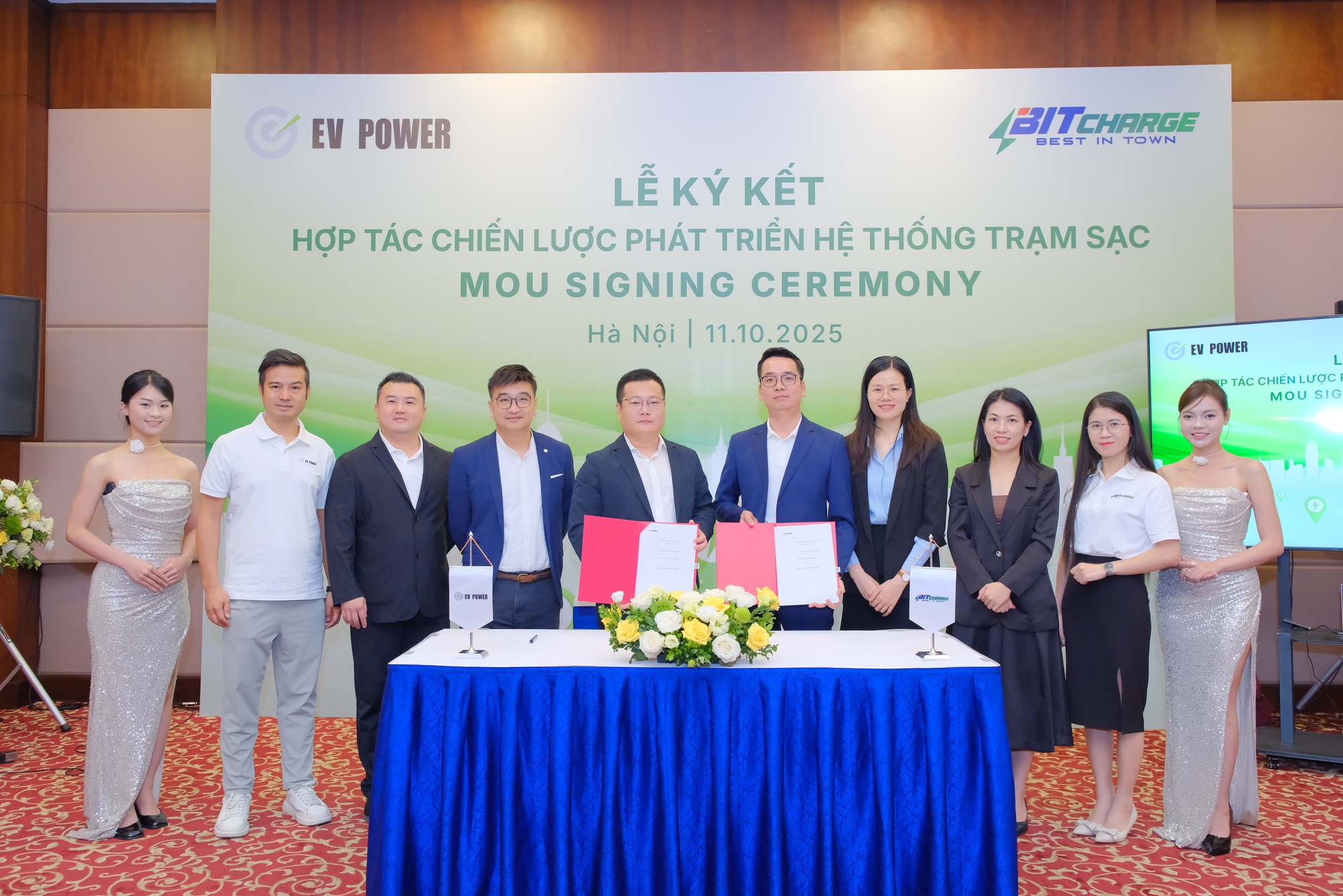 Hệ thống trạm sạc “Made in Việt Nam” bắt tay đối tác quốc tế mở rộng mạng lưới sạc xe điện toàn quốc- Ảnh 2. Hệ thống trạm sạc “Made in Việt Nam” bắt tay đối tác quốc tế mở rộng mạng lưới sạc xe điện toàn quốc- Ảnh 2.