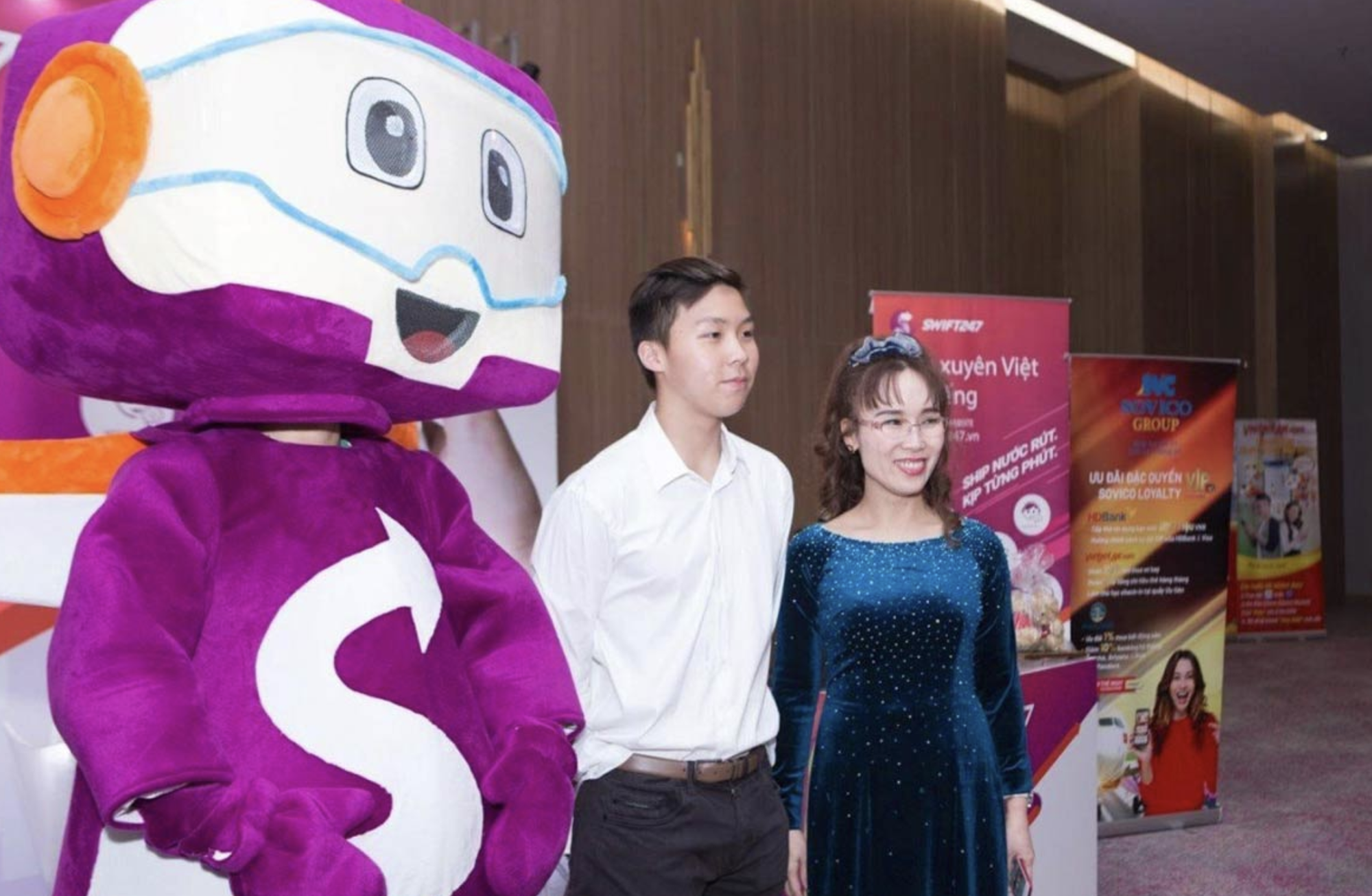 Thế hệ F1 của các tỷ phú USD Việt Nam: Có người từng tiếp nguyên thủ quốc gia, tự thân lập công ty riêng, xuất hiện Gen Z lọt top giàu nhất sàn chứng khoán- Ảnh 3. Thế hệ F1 của các tỷ phú USD Việt Nam: Có người từng tiếp nguyên thủ quốc gia, tự thân lập công ty riêng, xuất hiện Gen Z lọt top giàu nhất sàn chứng khoán- Ảnh 3.