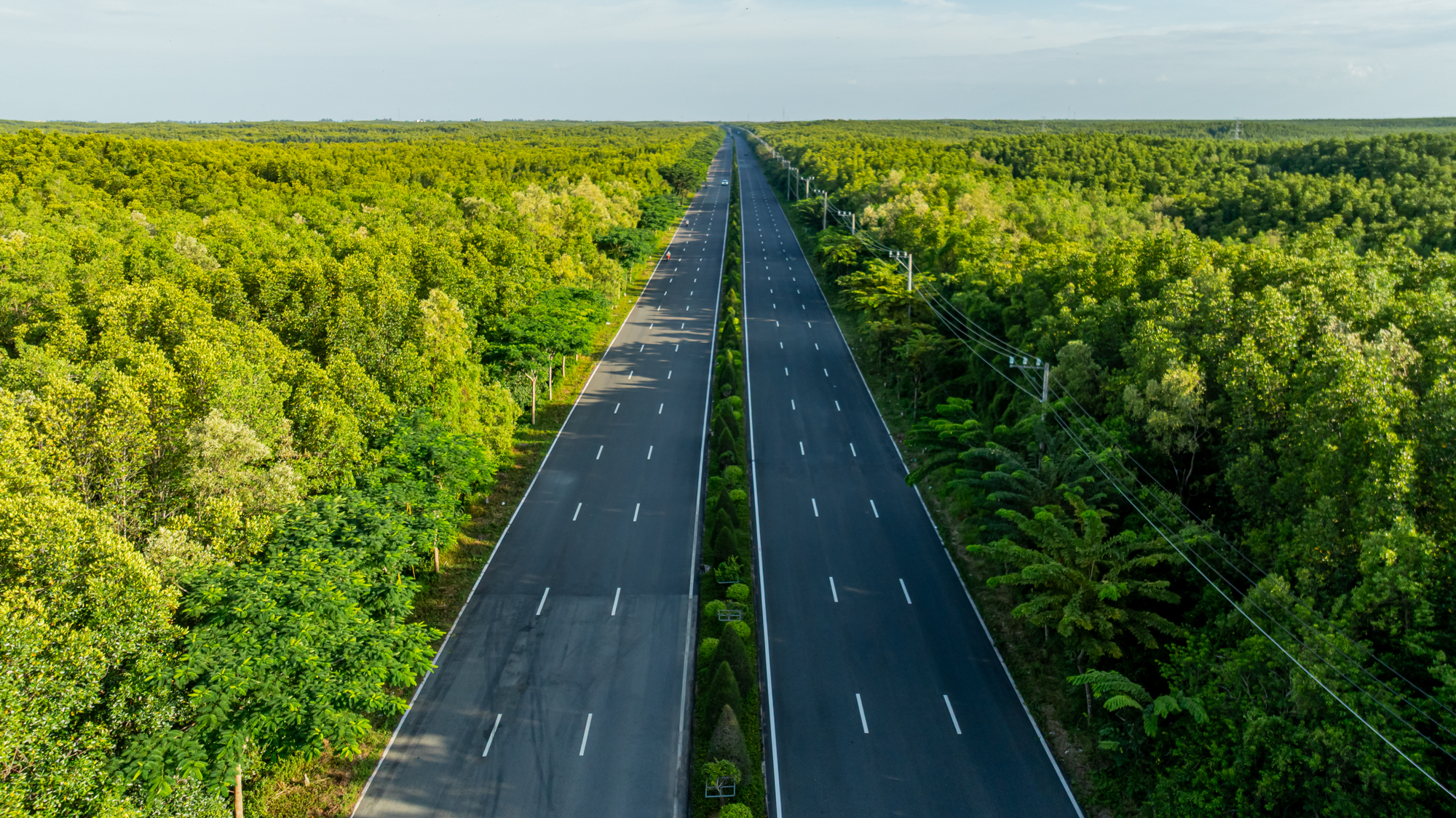 Toàn cảnh 5 con đường đi từ TP.HCM đến siêu dự án 9 tỷ USD "nóng" nhất lúc này- Ảnh 2. Toàn cảnh 5 con đường đi từ TP.HCM đến siêu dự án 9 tỷ USD "nóng" nhất lúc này- Ảnh 2.