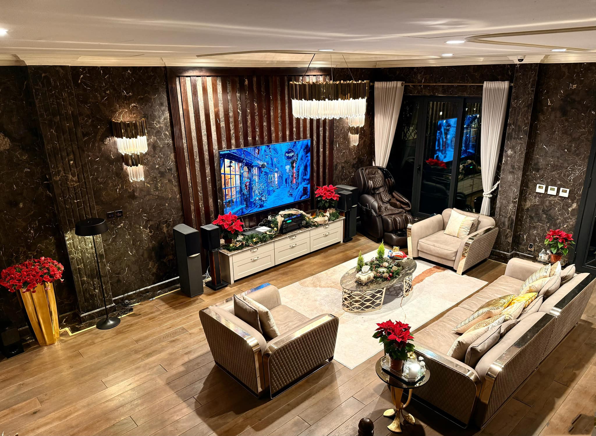 Tài sản hàng triệu đô của mỹ nhân phim Việt giờ vàng lấy chồng đại gia, thực sự có những gì?- Ảnh 14. Tài sản hàng triệu đô của mỹ nhân phim Việt giờ vàng lấy chồng đại gia, thực sự có những gì?- Ảnh 14.