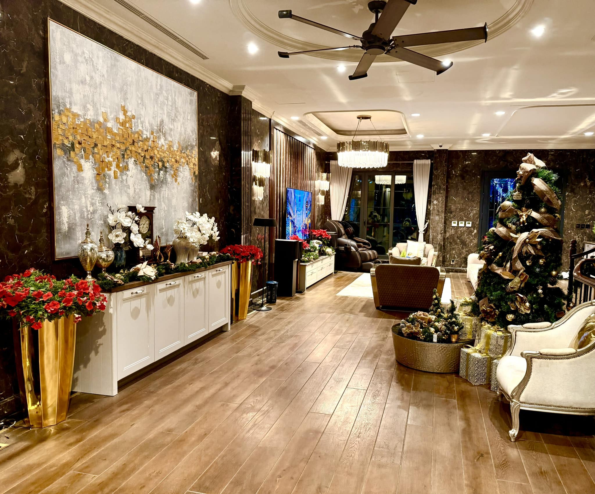 Tài sản hàng triệu đô của mỹ nhân phim Việt giờ vàng lấy chồng đại gia, thực sự có những gì?- Ảnh 11. Tài sản hàng triệu đô của mỹ nhân phim Việt giờ vàng lấy chồng đại gia, thực sự có những gì?- Ảnh 11.